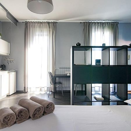 Via Mentana 32 - The House Of Travelers Apartment Como Bagian luar foto