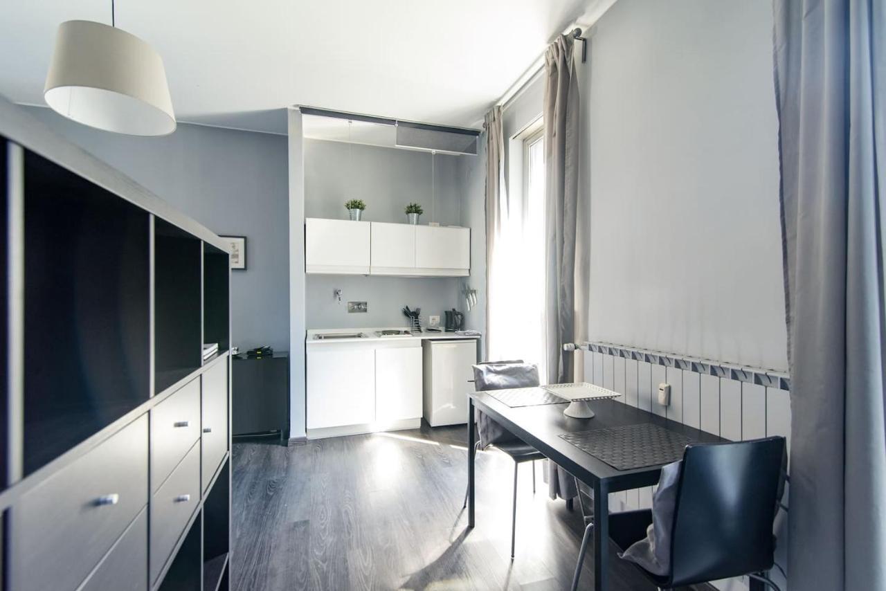 Via Mentana 32 - The House Of Travelers Apartment Como Bagian luar foto