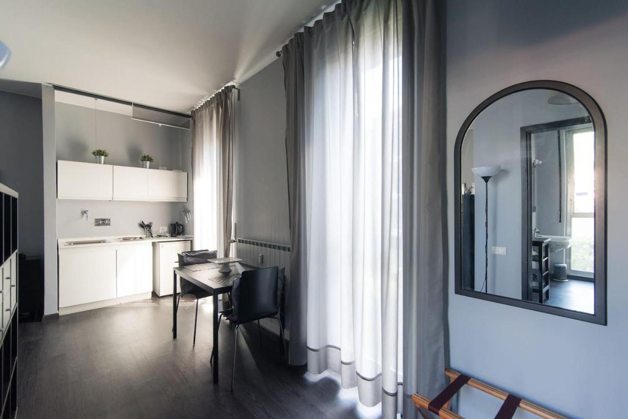 Via Mentana 32 - The House Of Travelers Apartment Como Bagian luar foto